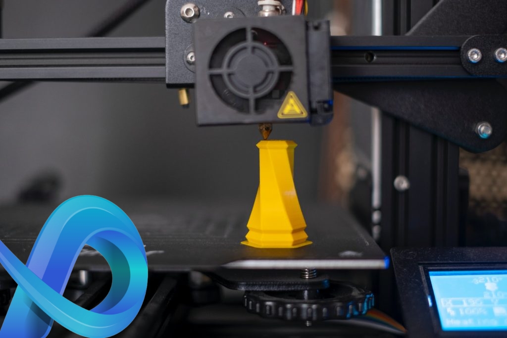 une imprimante 3D surmontée d'un cône jaune