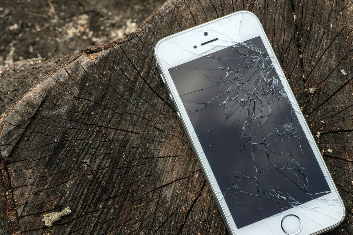 iPhone cassé? Réparez-le instantanément avec cette astuce surprenante!
