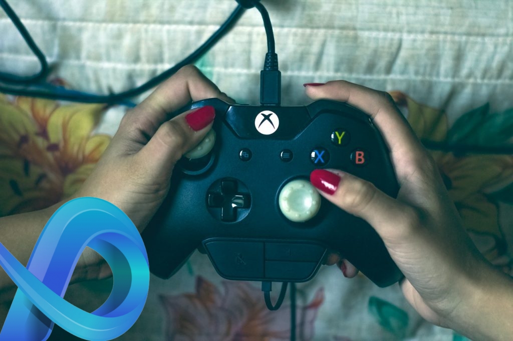 Manette en main