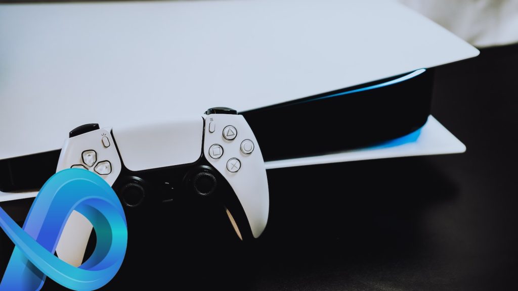 Une manette ps4 avec un logo bleu et blanc.